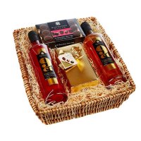 Chocolate Delight Basket : 70cl Toffee and Blood Orange Vodka, Belgian Chocolates and Dark Chocolate Shot Cups