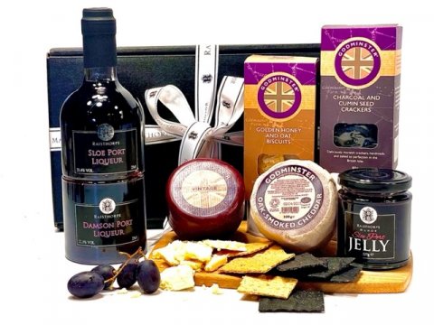 **New** Sloe Port and Damson Port, Cheddar and Oak Smoked Cheddar and Cracker Hamper